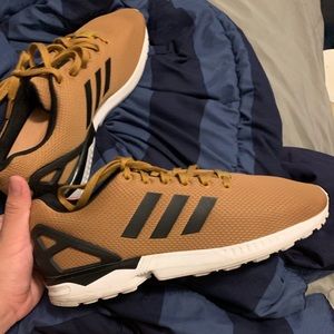 Adidas Sneakers